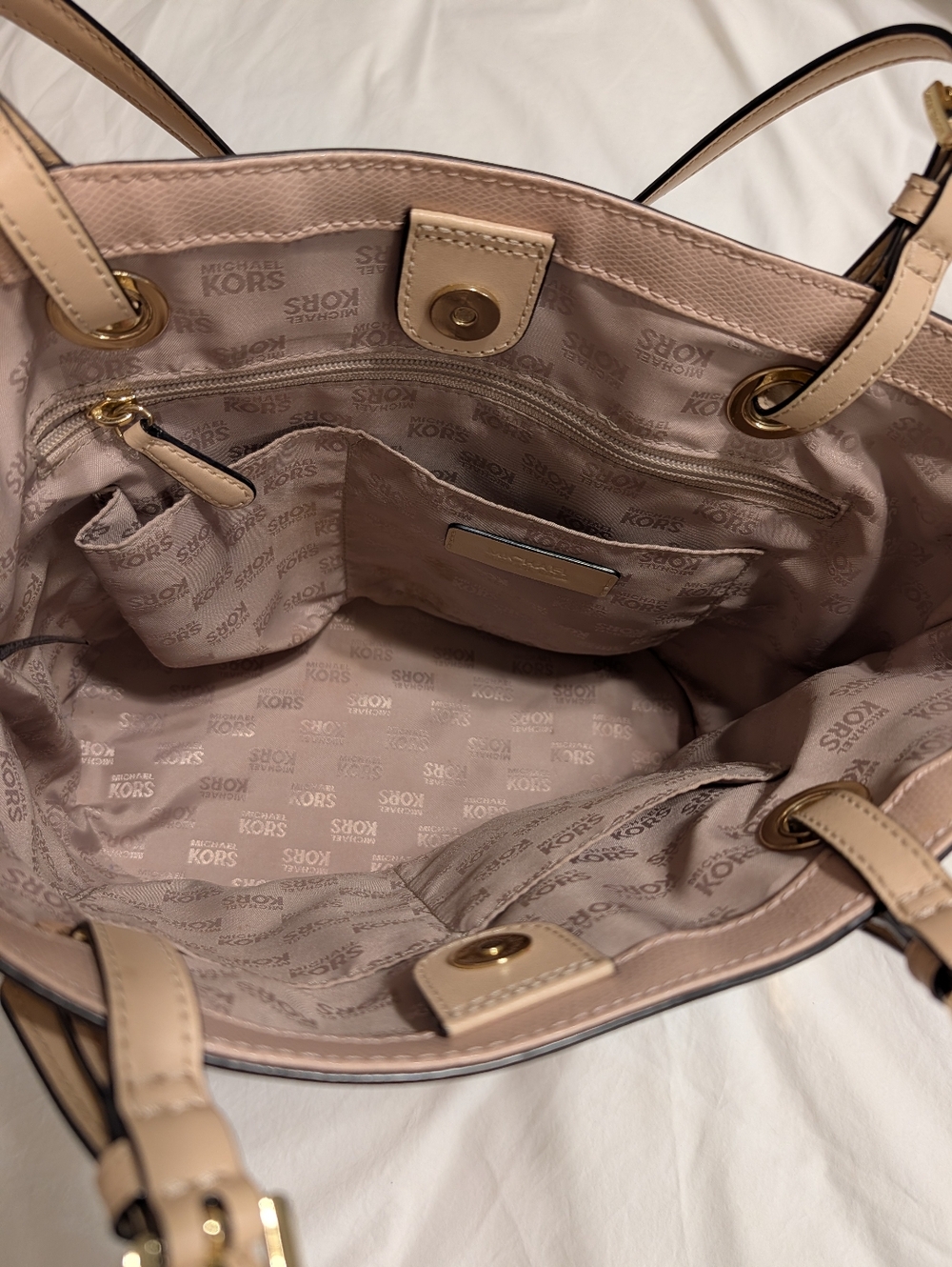 Michael Kors Ballet Pink & Tan Leather Jet Set Style Open Top Tote Purse - Picture 6 of 6